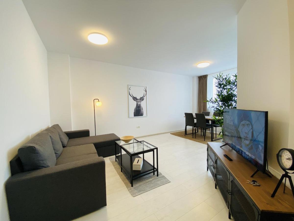 Charming Flat In Brasov With Balcony Panoramic View Appartement Buitenkant foto